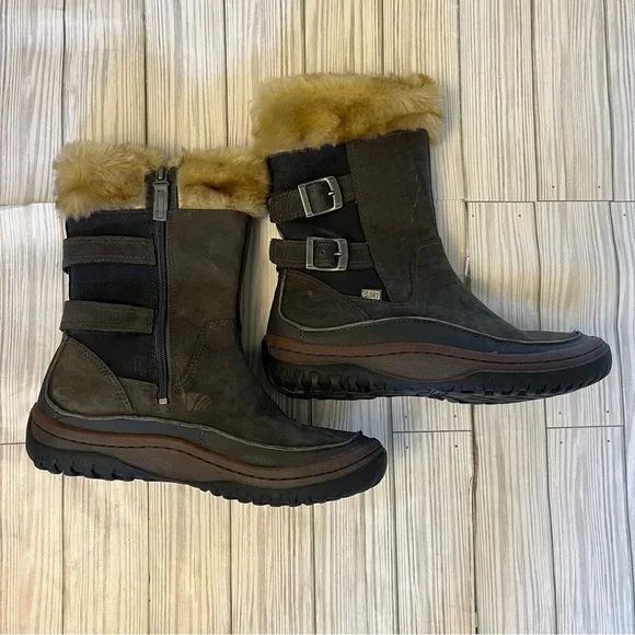 Merrell Decora Chant Wateeproof Boot - Picture 1 of 4